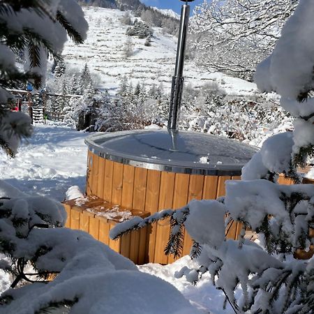 Mi Casa Tu Casa Panzió Brusson Kültér fotó